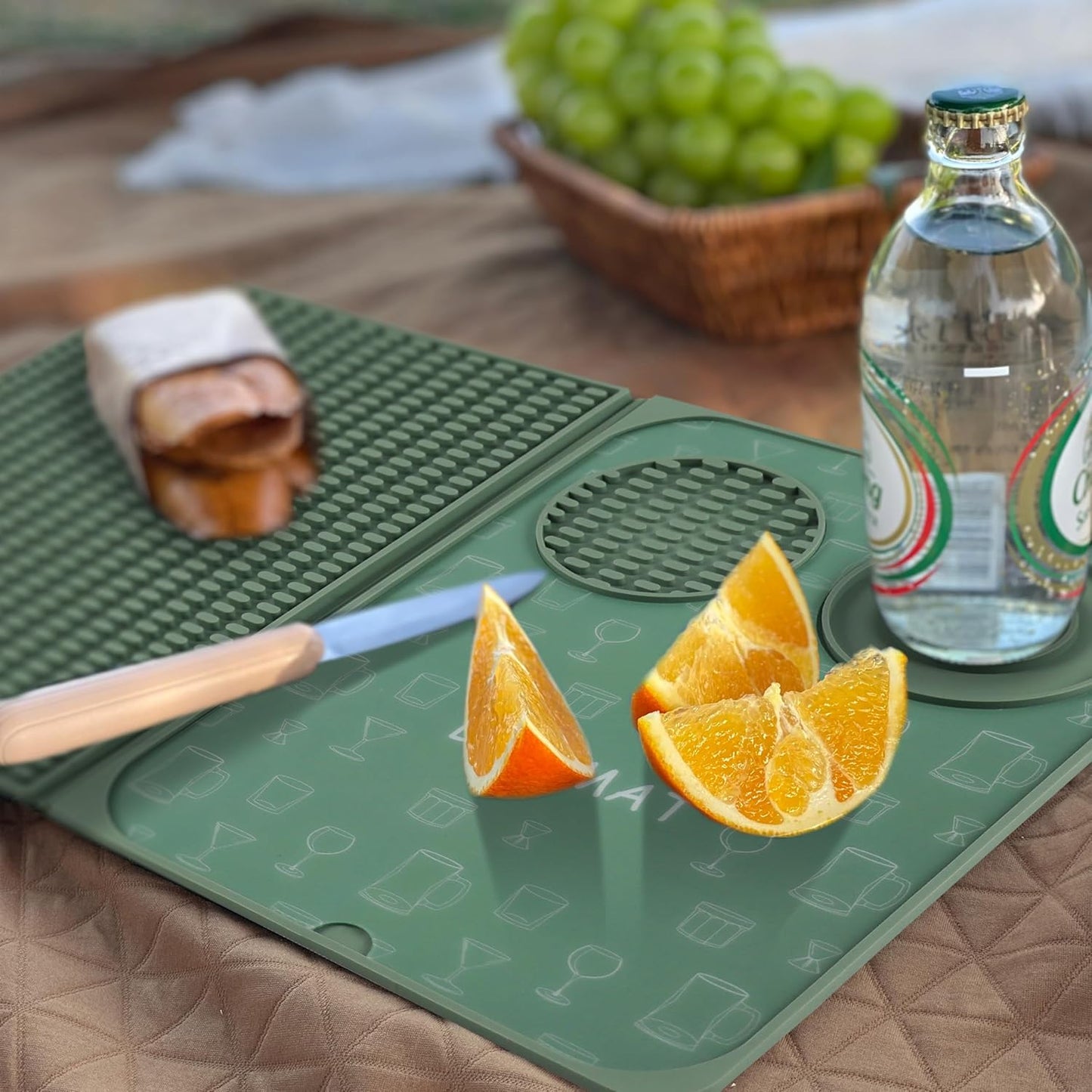 Bar Mat, Bar Accessories, Multifunctional Folding Cocktail Mat with Cutting Board, 18" X 12"(Green) Drying Mats,Bar Mat for Countertops,Bar Decorations for Home, Outdoor Bar Accessories,Travel