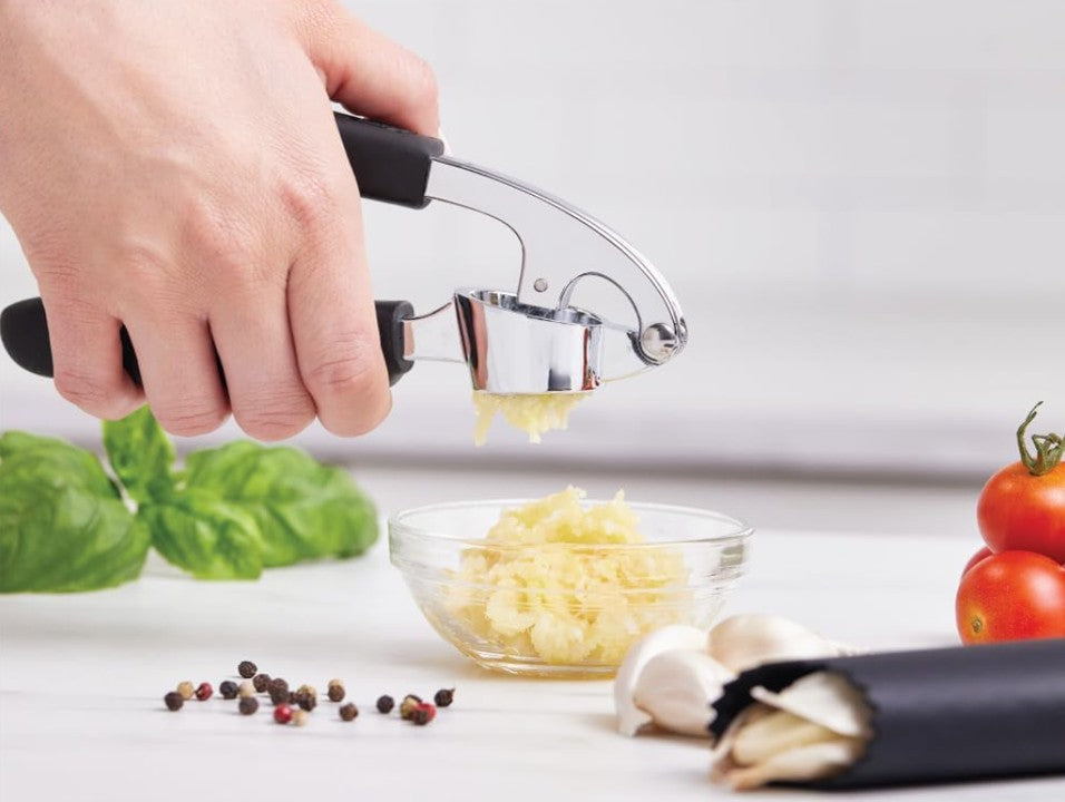 GARLIC PRESSES & MINCERS