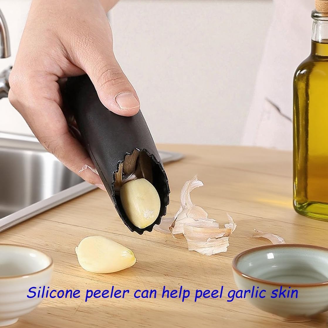 Garlic Press And Peel Set,Heavy Duty Garlic Crusher,Rust Proof Garlic Mincer Tool,Easy to Squeeze And Clean, Includes Silicone Garlic Peeler And Brush