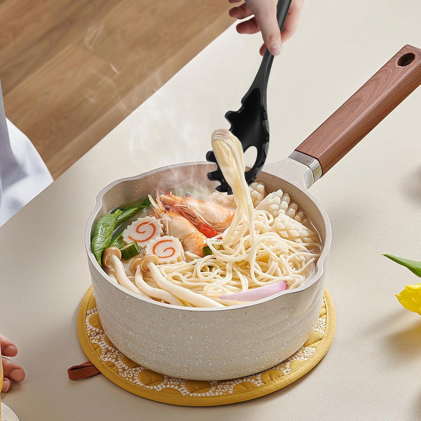 Silicone Kitchen Utensils Set 15PC Cooking Utensils Set, 600°F Heat Resistant Kitchen Gadgets Sets for Nonstick Cookware with Holder, Turner, Tongs, Whisk, Spoons, Spatulas, Brush, Black