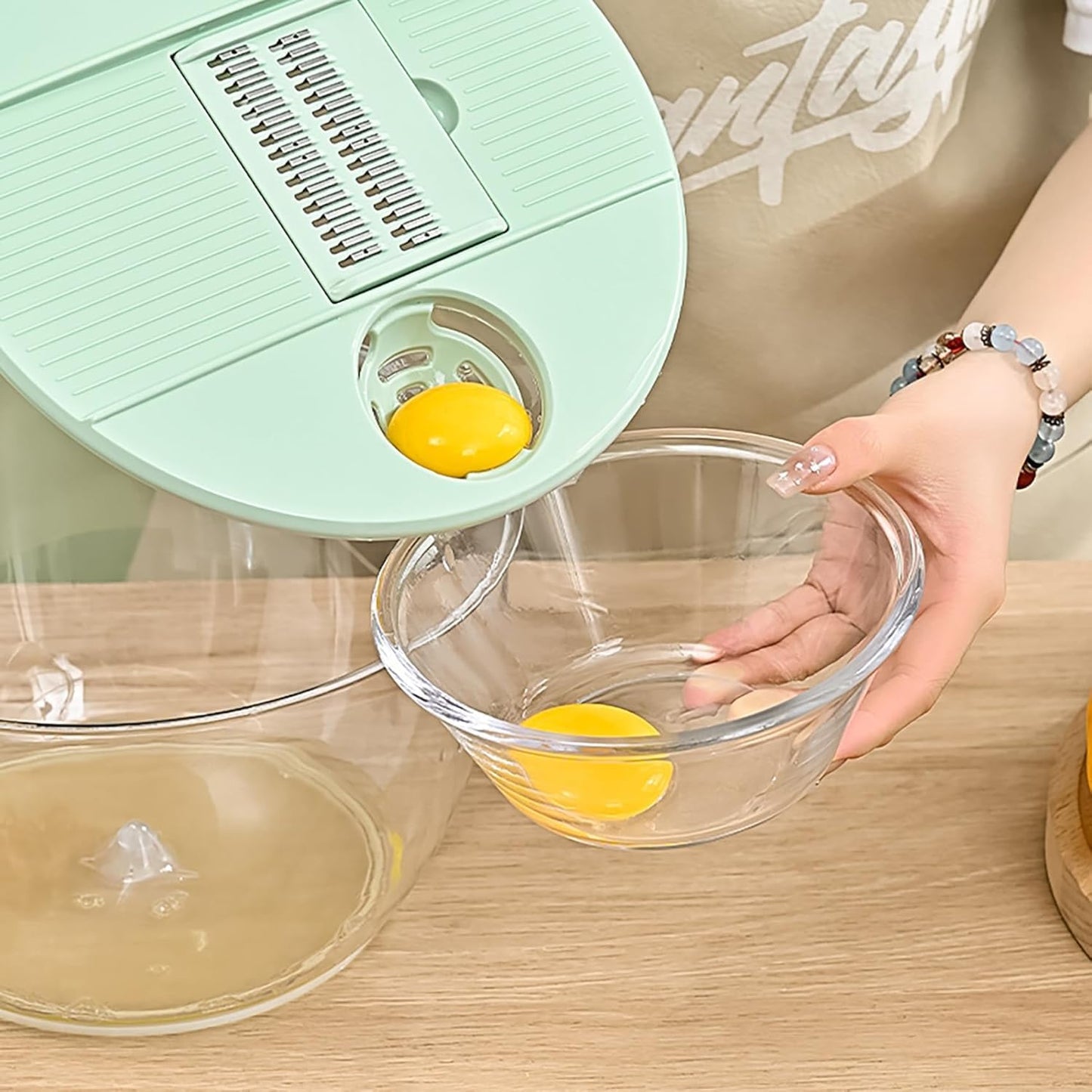 Airpro Salad Spinner Large, Vegetables Fruits Wash Bowl,Lettuce Spinner Pasta and Fries Dryer with 5 Blades,Egg Yolk Strainer Slicer Shredder for Kitchen Colander, 5.3 Qt, Green White