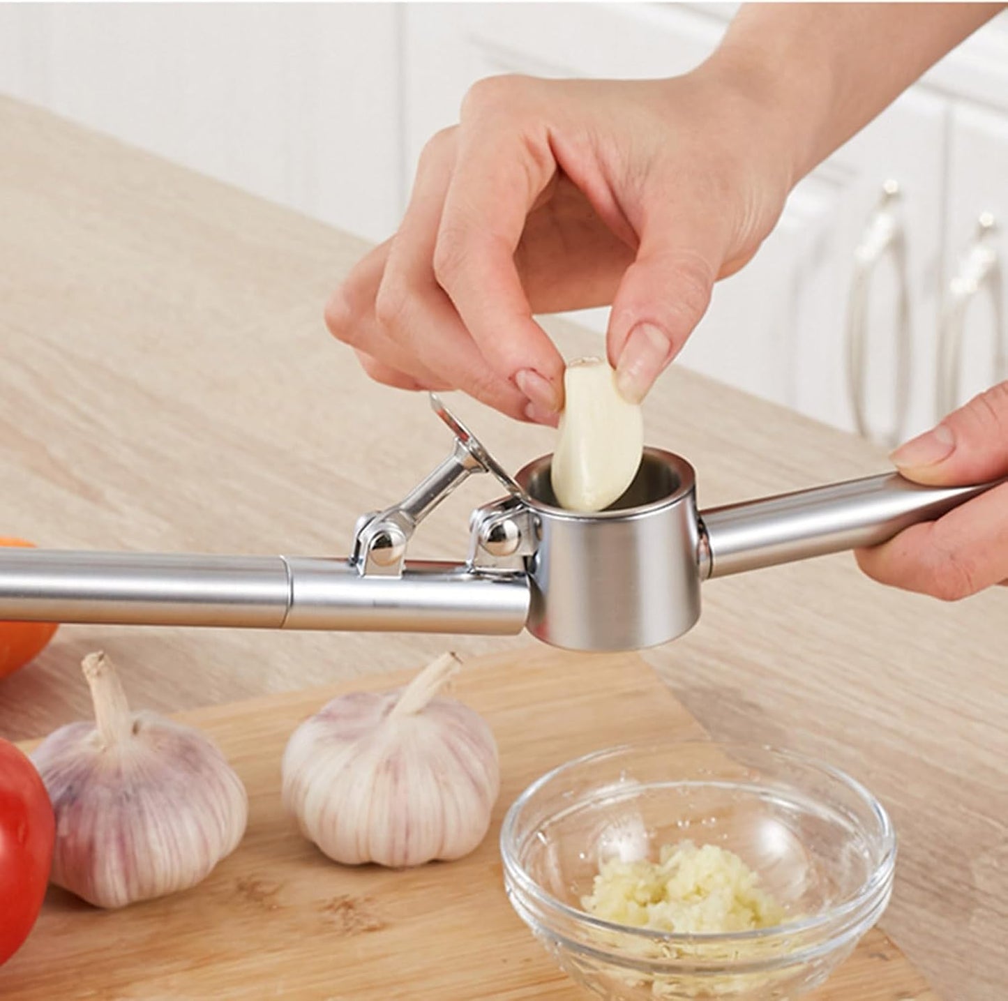 304 Stainless Steel Garlic Press Crusher & Ginger Squeezer, Heavy Duty Handheld Garlic Mincer Tool with Rust-Proof Design, Easy Squeeze and Clean