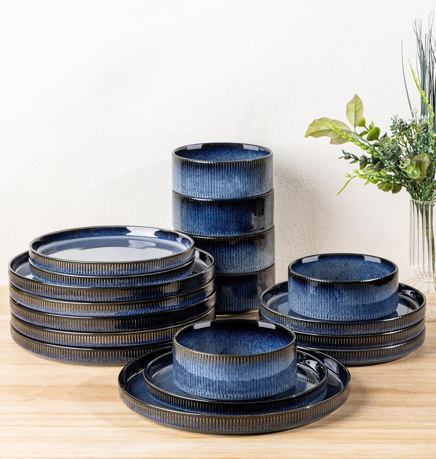 TheTerra Ceramic Dinnerware Sets for 6, 18 Pieces Porcelain Lightweight Speckled Plates and Bowls Sets, Scratch Resistant Dish Set, Oven & Microwave & Dishwasher Safe, Starry Blue