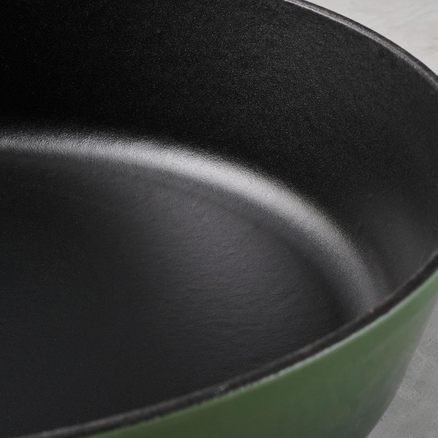 Tramontina Bestow Enameled Cast Iron Skillet with Lid, 12-inch Frying Pan, Cactus with Gold Knob